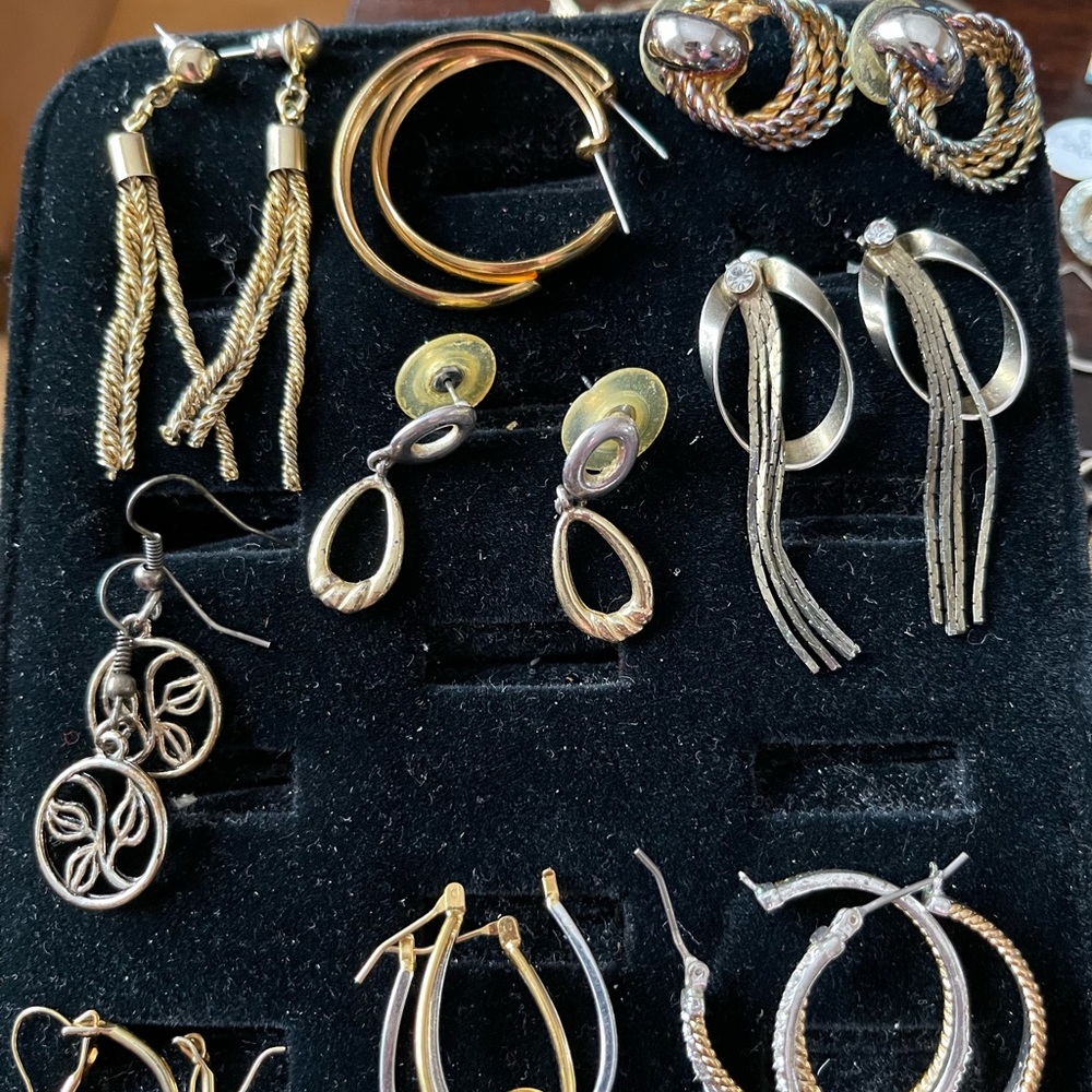 Gold-Tone 9pr  pierced Earrings collection Classic Gold Finish